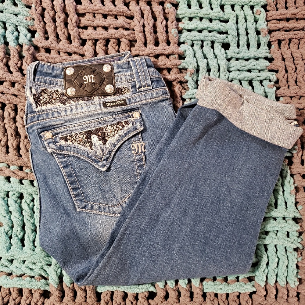 Size 29 Miss Me Capris